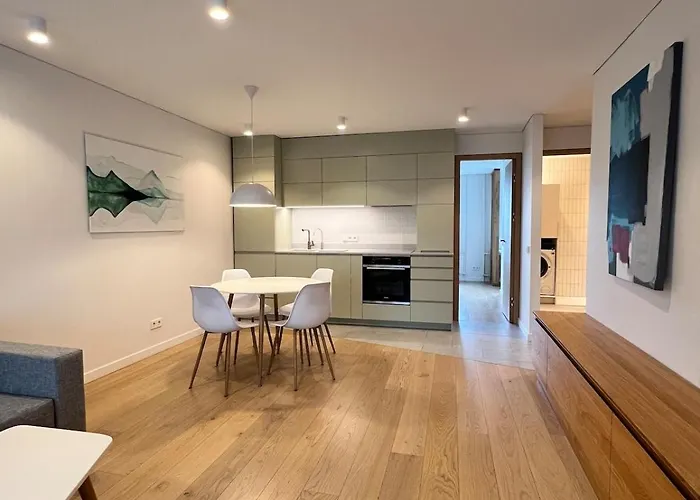 Modern Apartment To Relax And Work